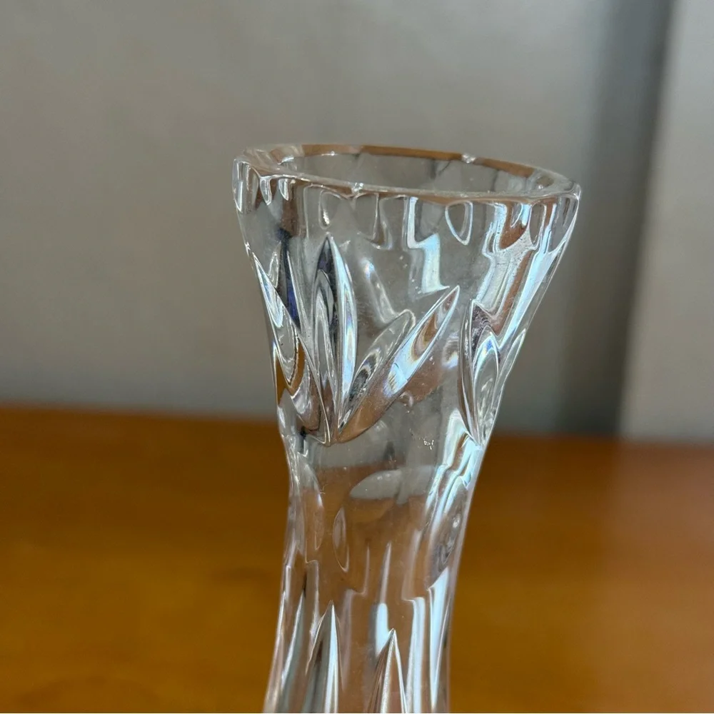 Vintage small etched crystal bud vase‎